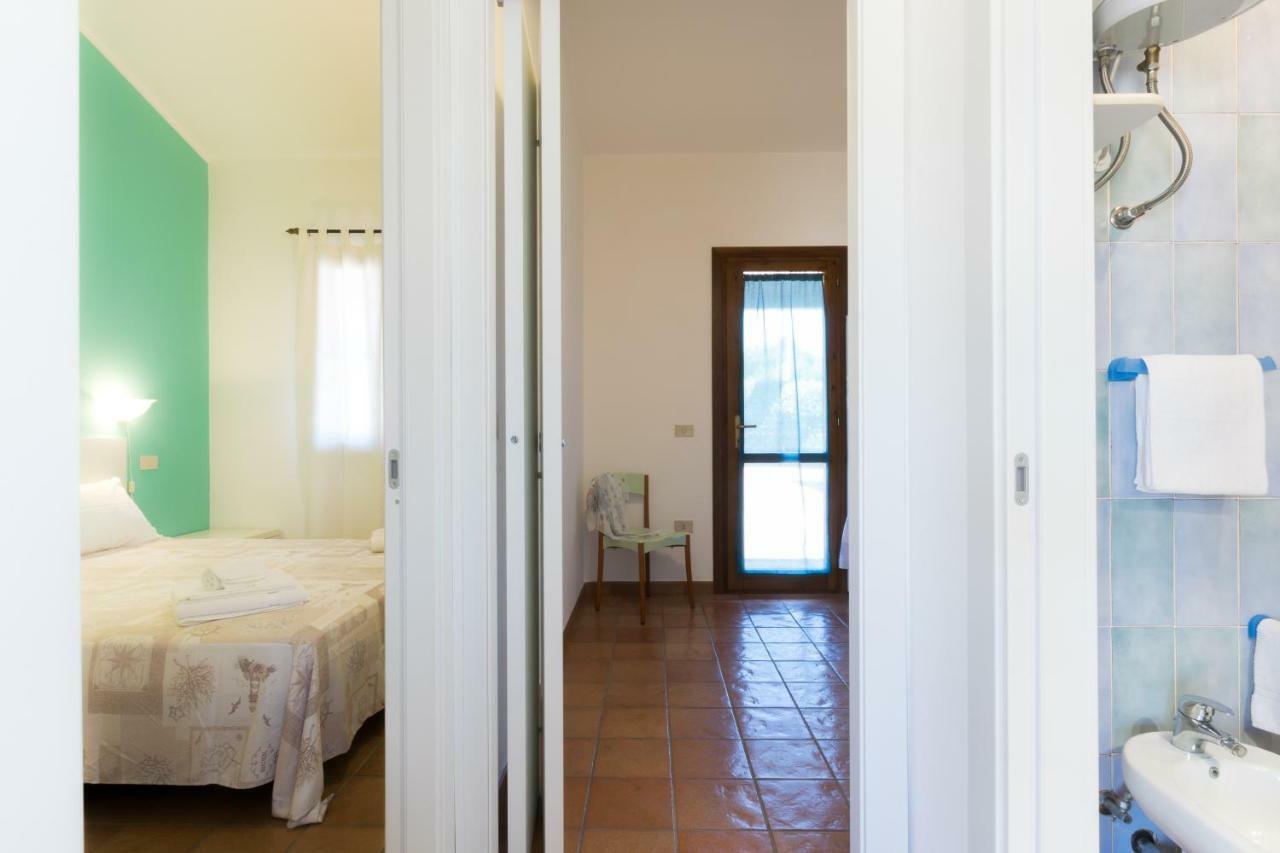Residenza Solemar Villa Bosa Marina Buitenkant foto